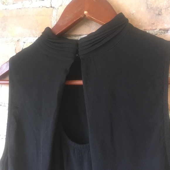Minimum Black Sleeveless Blouse - Picture 4 of 6